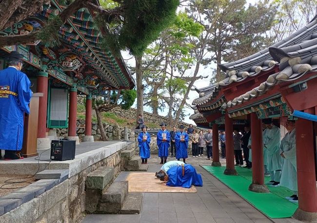 첨부파일